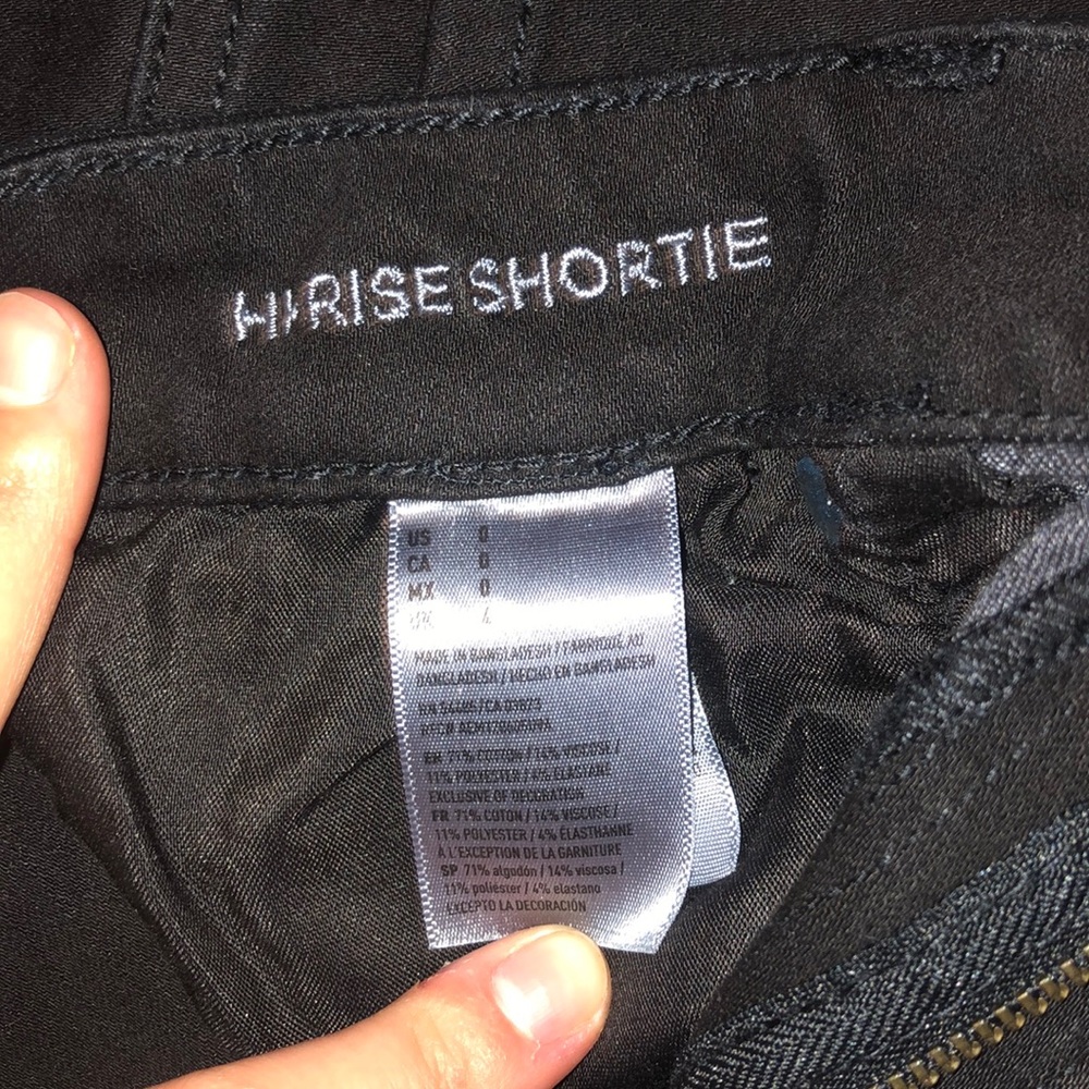 High Rise Shortie - Picture 3 of 3